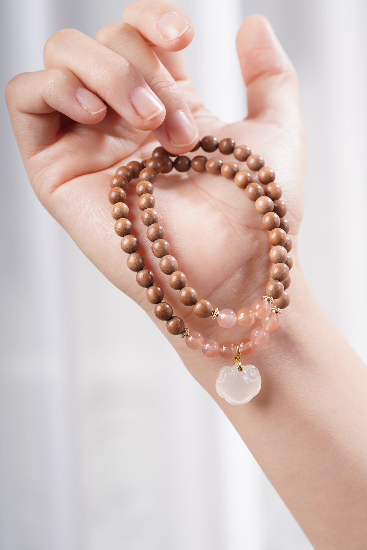Sandalwood × Chalcedony Longevity Lock Bracelet